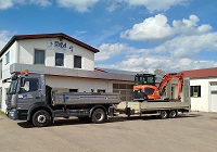 LKW mit Tieflader